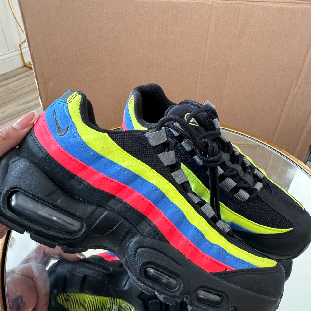 Nike Air Max Size 4 Big Kid